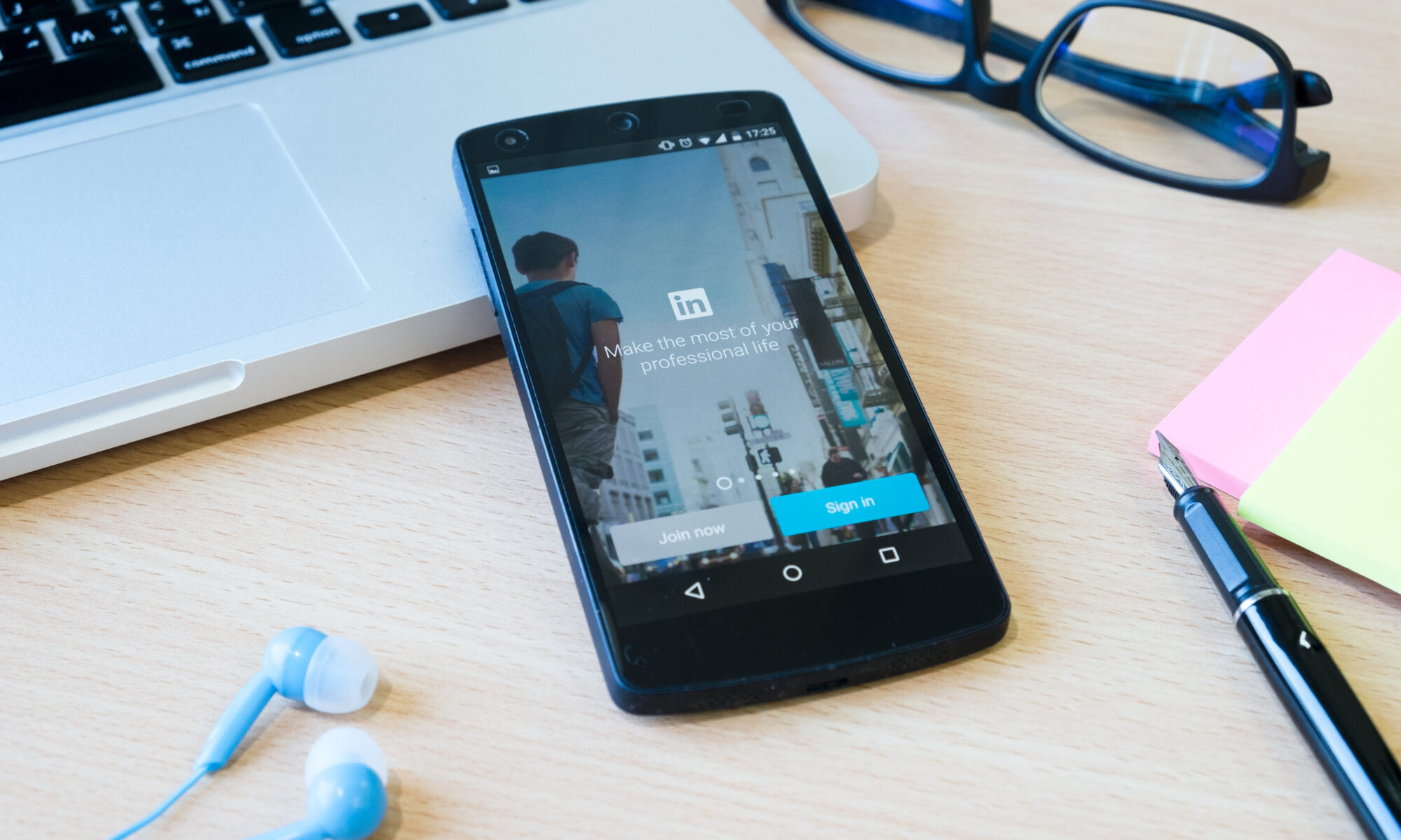10 Best Ways to Use LinkedIn for Sales Prospecting